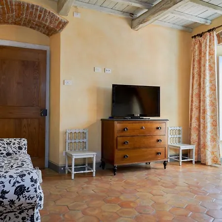 شقة Sleeps 4 With Pool Air Con And Wifi